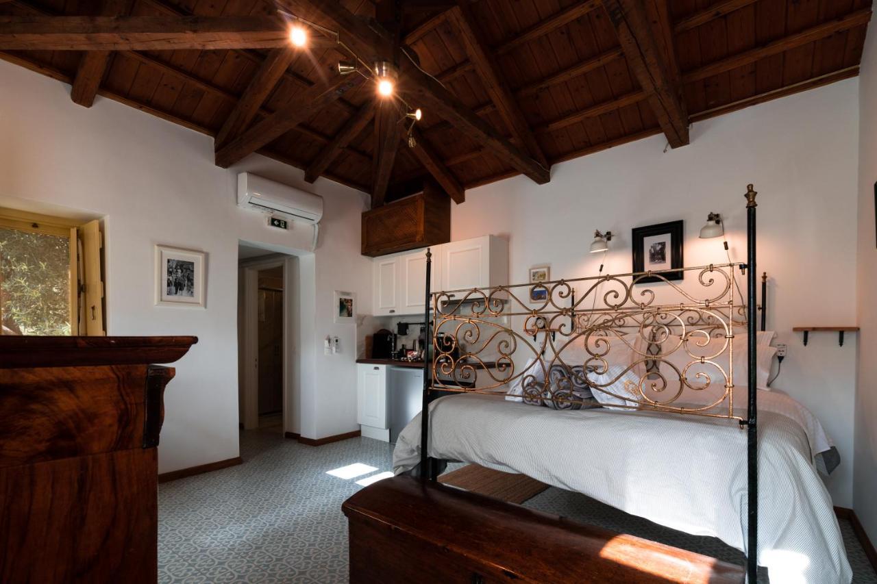 Rafalias Mansion Идра Экстерьер фото