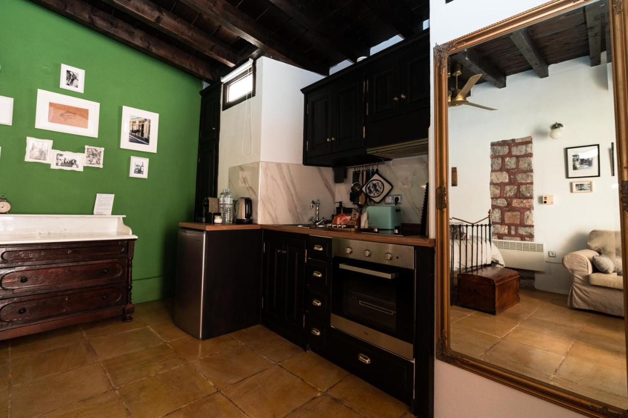 Rafalias Mansion Идра Экстерьер фото